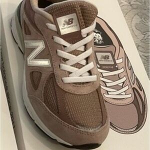 Kith x New Balance Brown and White Box